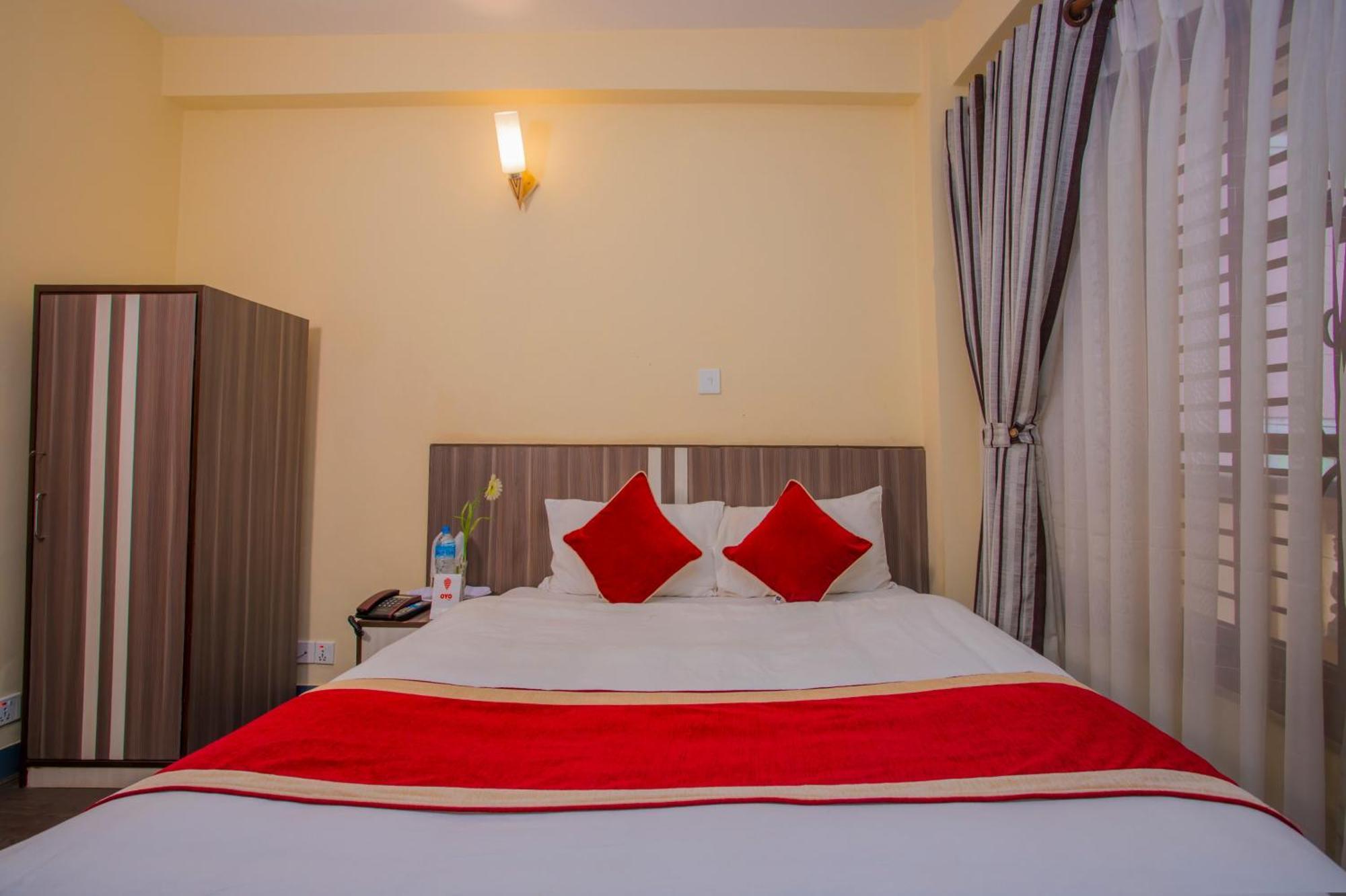 Oyo 297 Hotel Aayam Kathmandu Exterior photo